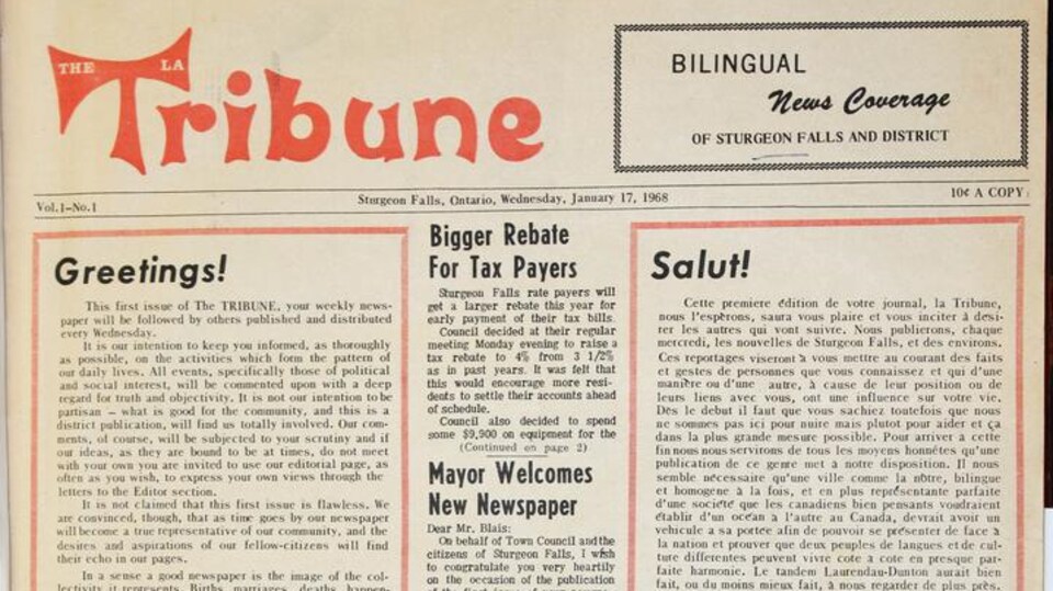 La première page de la première édition du journal La Tribune; avec des manchettes dans les deux langues officielles.
