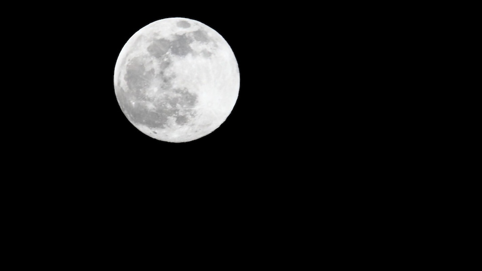 27/05/22 by So La Lune on TIDAL