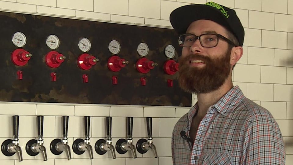 Éric Portelance, co-fondateur de la micro-brasserie Slake Brewing à Picton.