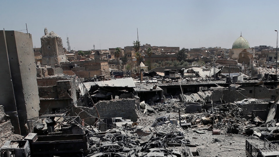 La mosquée Al-Nouri à Mossoul détruite par le groupe armé État islamique (EI).
