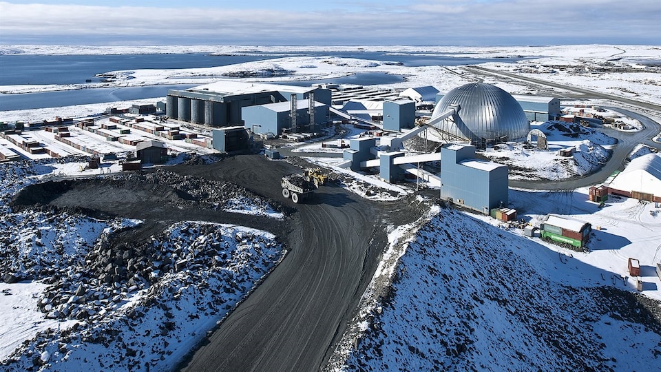 Dome d'entreposage de la mine Meadowbank, au Nunavut.