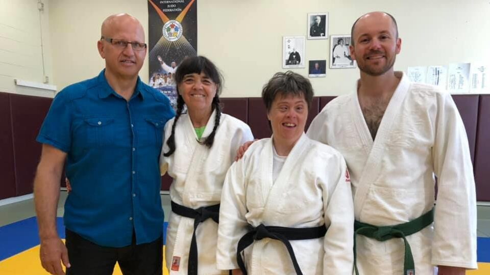 Caroline Filion, une judoka de Baie-St-Paul, est la première trisomique au Canada à obtenir sa ceinture noire