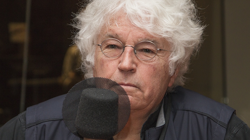 Jean-Jacques Annaud au micro de Catherine Perrin.