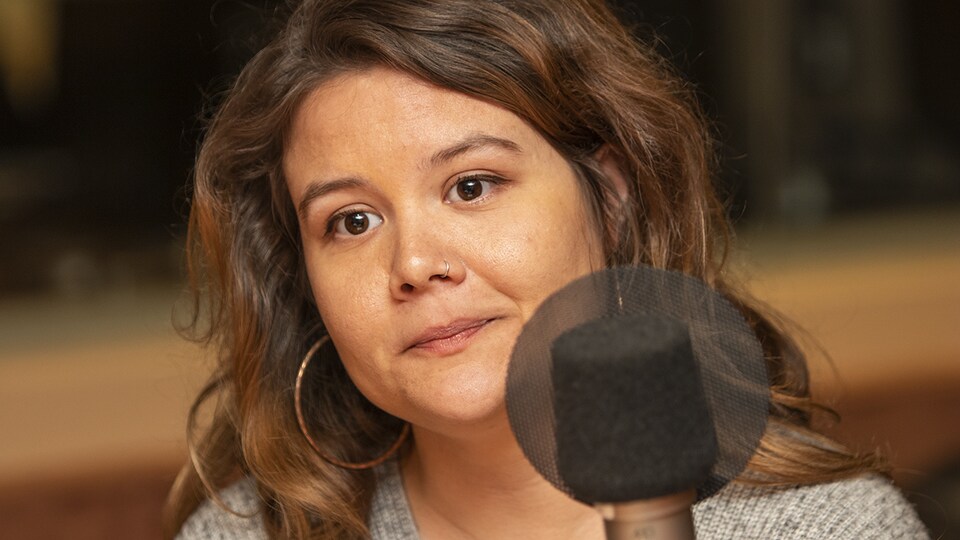Marie-Sophie Banville au micro de Catherine Perrin.