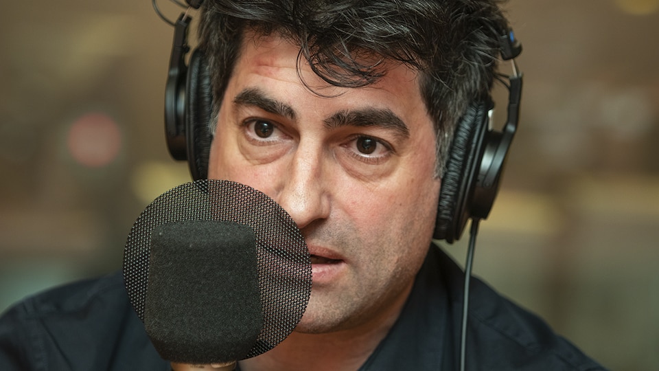 Patrick Masbourian au micro de Catherine Perrin.