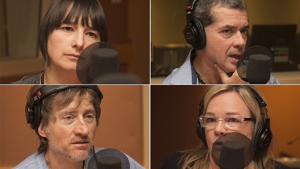 Élise Gravel, Mathieu-Robert Sauvé, Emmanuel Bilodeau et Marcia Pilote au studio 18 de Radio-Canada