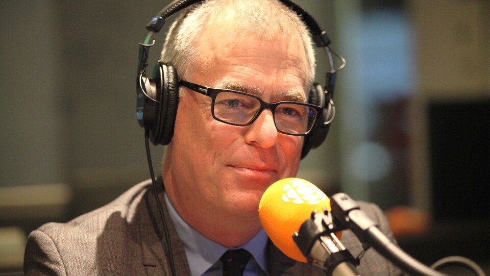 Peter Simons au micro de Marie Grégoire