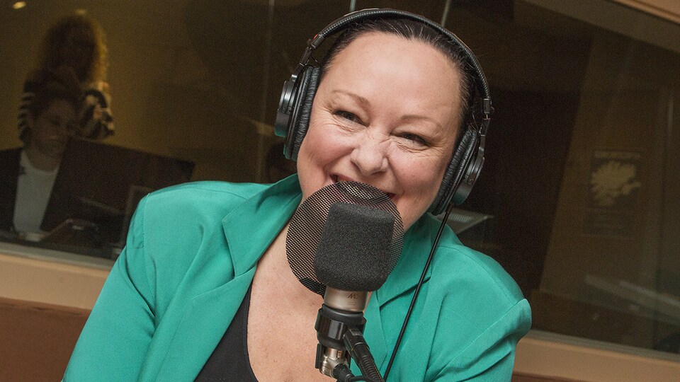 Phoebe Greenberg au micro d'Isabelle Craig