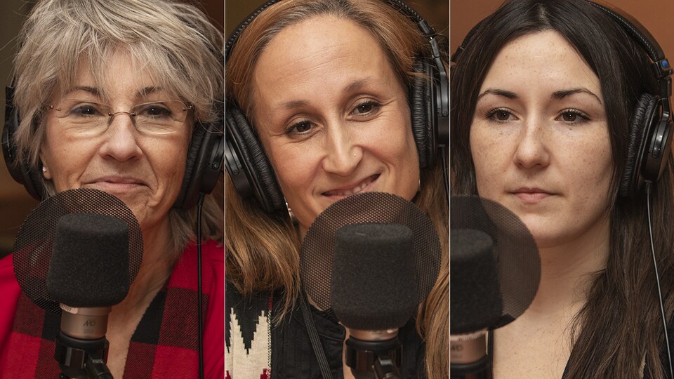 Judi Richards, Sarah-Émilie Deschamps et Karine Deschamps au micro de Catherine Perrin.