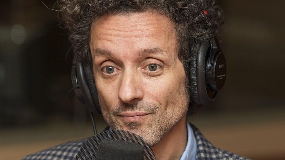 André Sauvé au micro de Catherine Perrin.