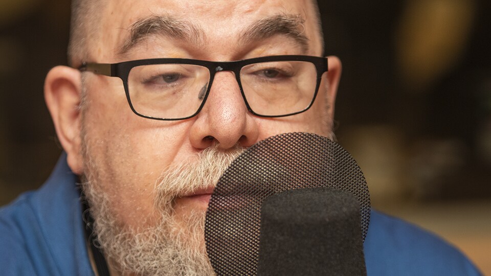 Daniel Weinstock au micro de Catherine Perrin.