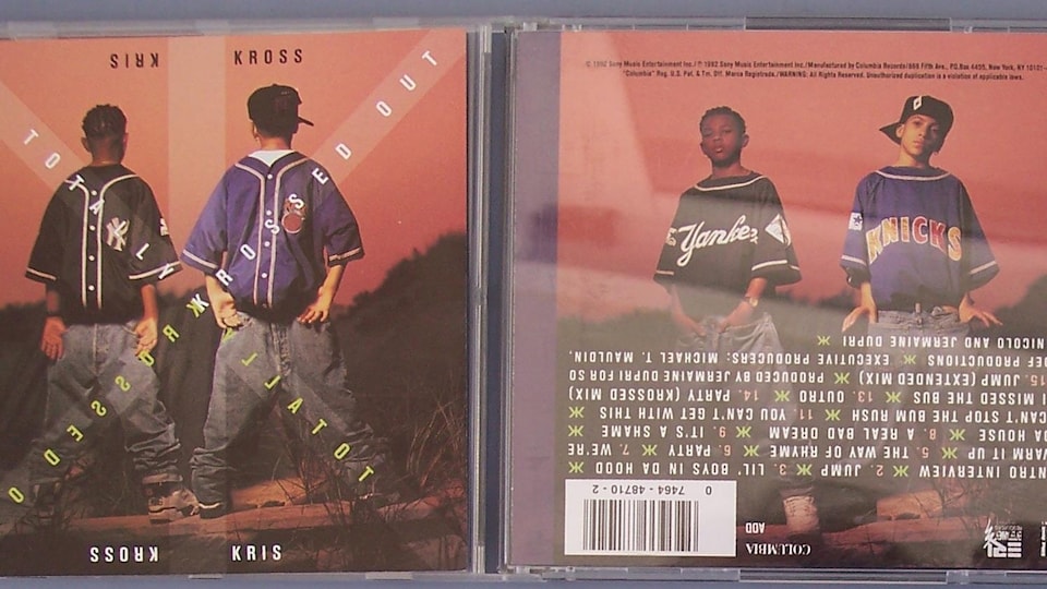 La pochette de l'album Totally Krossed Out du duo américain Kris Kross.