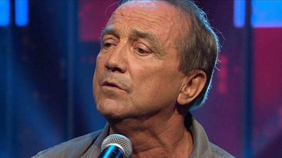 Prestation de Claude Dubois le 19 juin 2012