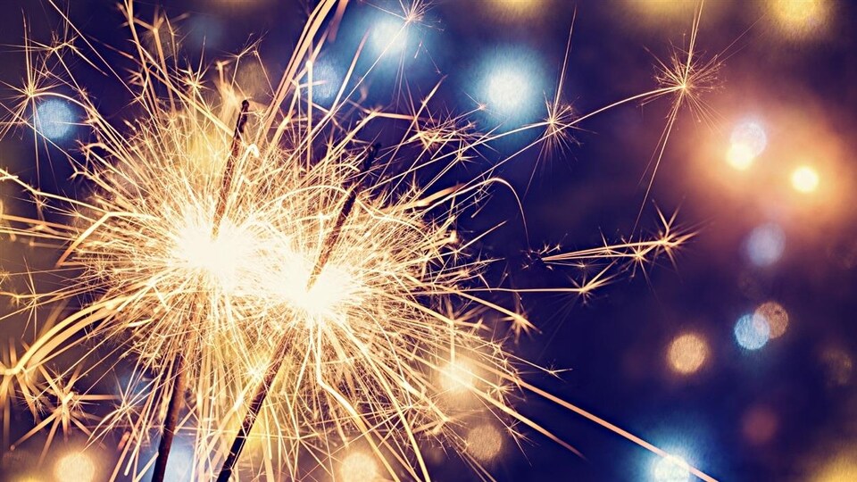 Des feux de bengale.