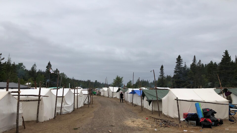 Des tentes du rassemblement des aînés de Maliotenam