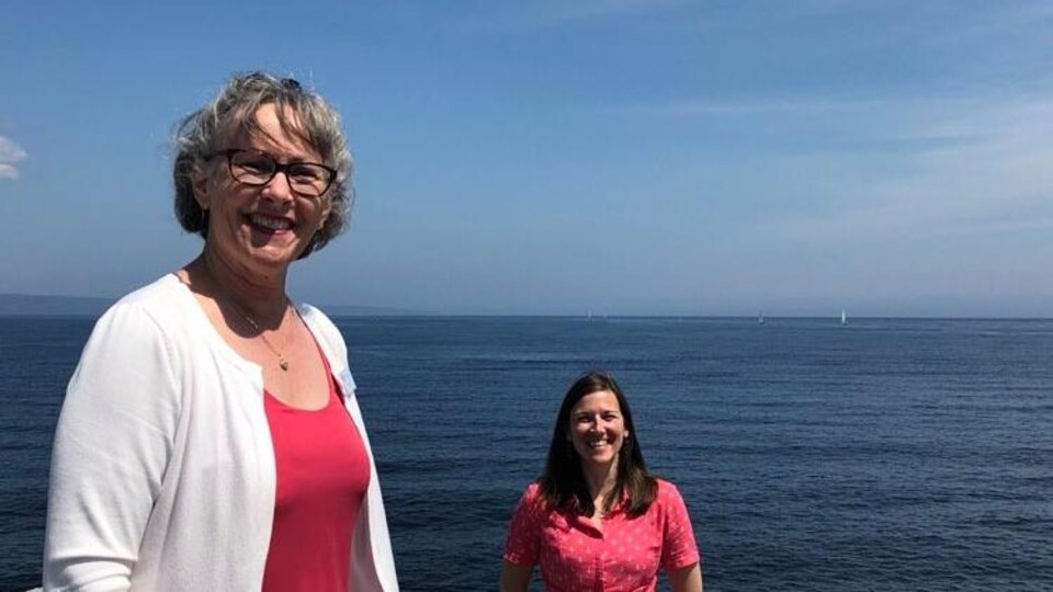 Andréanne Pelletier, coordonnatrice, et Reina Savoie Jourdain, directrice-générale par intérim, pour Tourisme et croisières Baie-Comeau.
