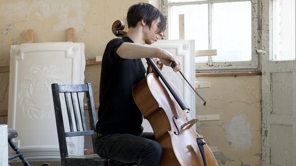Le violoncelliste Rémy Bélanger