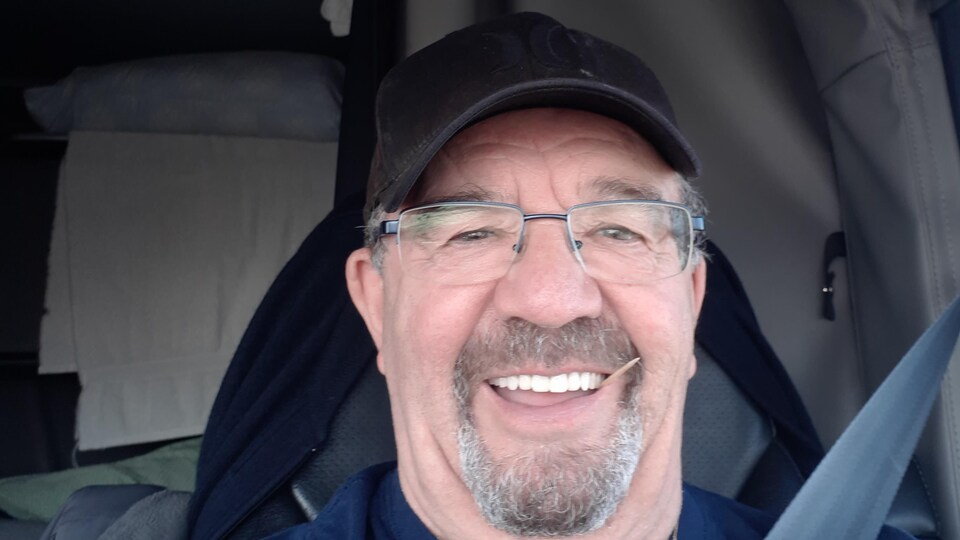 Robert Bélanger dans son camion