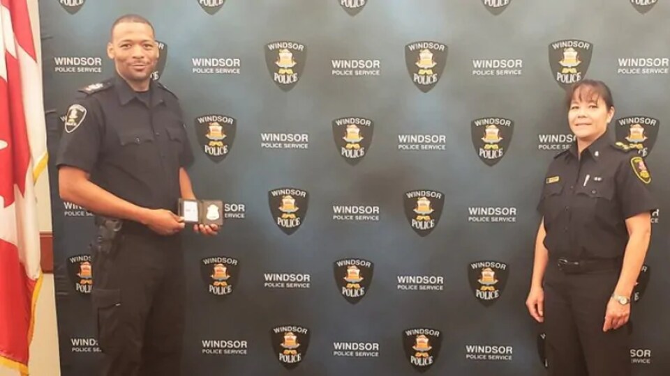 La nomination du premier sergent issu d'une minorité visible à la police de Windsor.