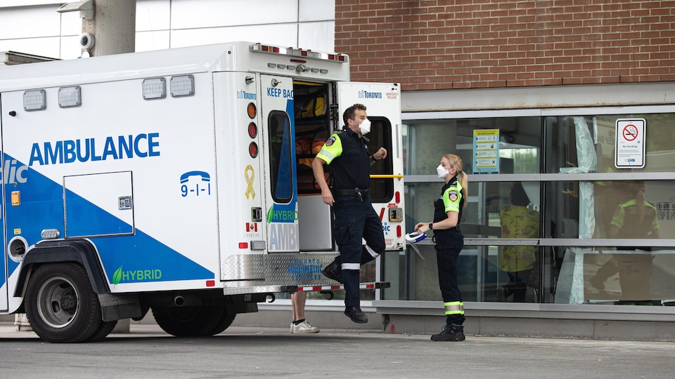 Des ambulanciers Torontois.