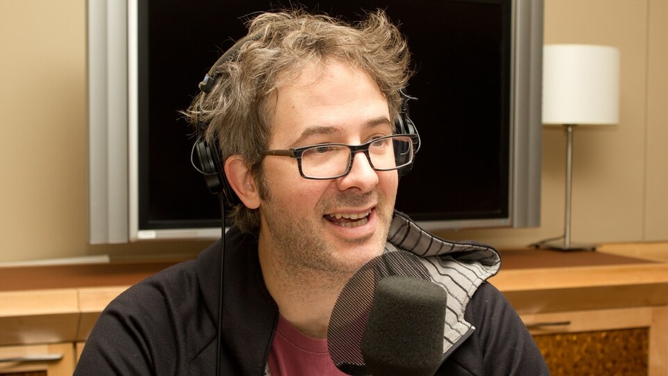 L'auteur, comédien et metteur en scène Simon Boudreault.