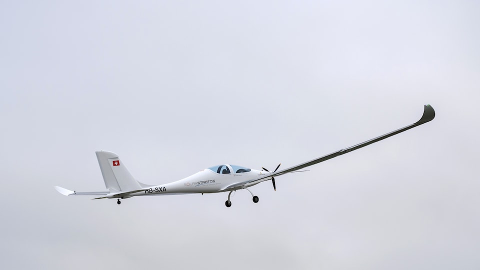 L'avion solaire SolarStratos lors d'un vol en Suisse, au mois de mai 2017