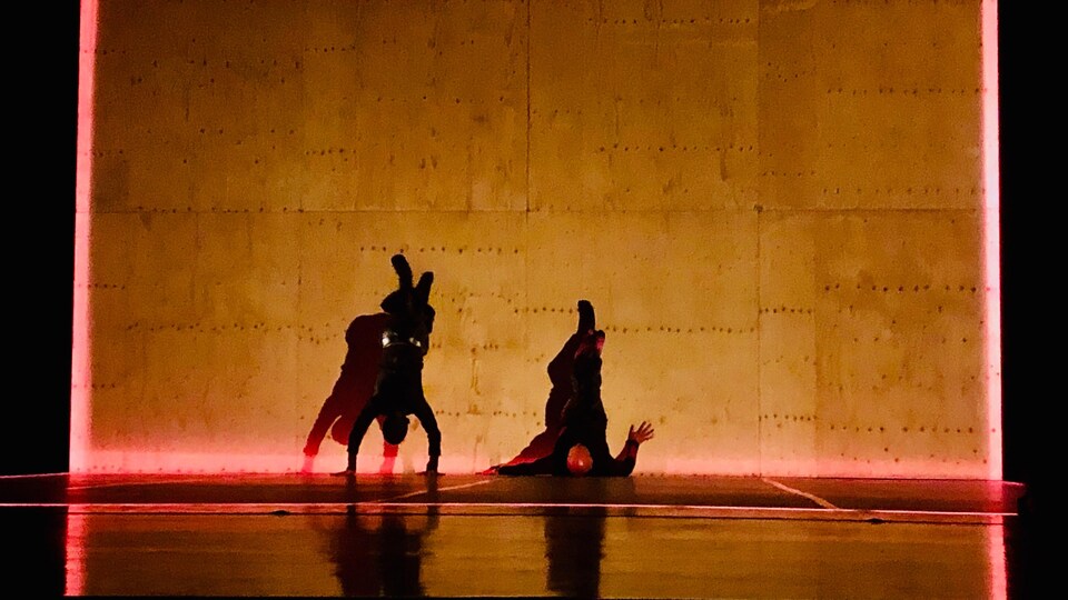 Spectacle Mille batailles présenté à la salle Jean-Marc Dion de Sept-Îles