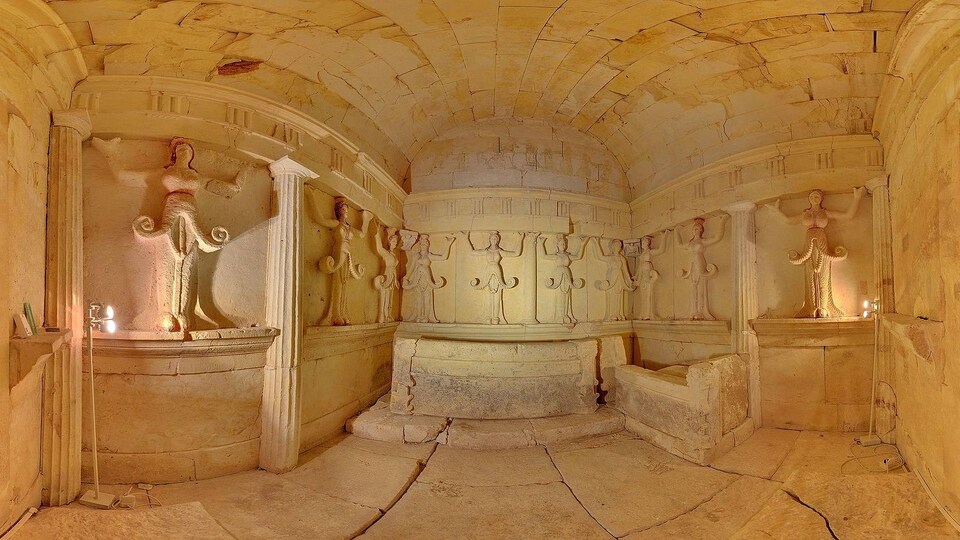 L'intérieur du tombeau de Sveshtari