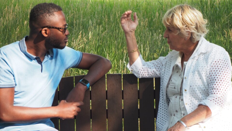 Denise Bombardier en entrevue.