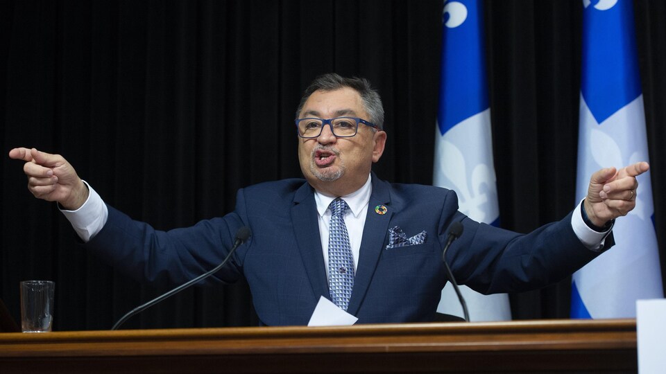 M. Arruda en conférence de presse.