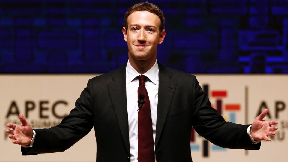 Le PDG de Facebook Mark Zuckerberg lors du forum de Coopération économique pour l'Asie-Pacifique, à Lima, au Pérou, le 19 novembre 2016