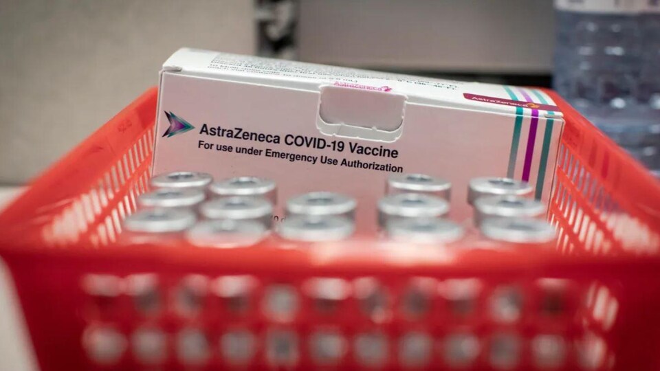 Des vaccins AstraZeneca.
