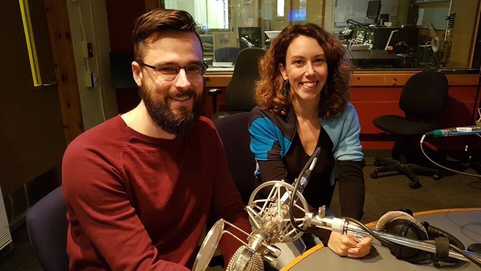 Warren Paré, d’Optik 360 et Emmanuelle Choquette de Papilles Développement.