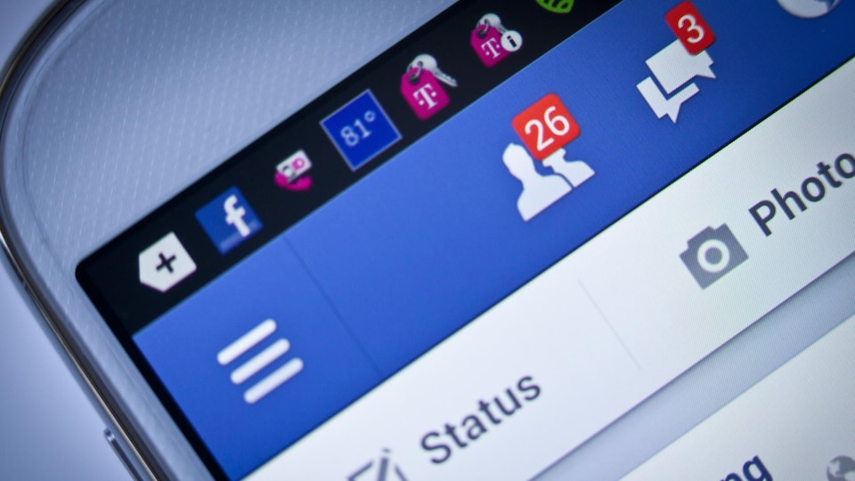 Demande d'amitié sur l'application mobile de Facebook.