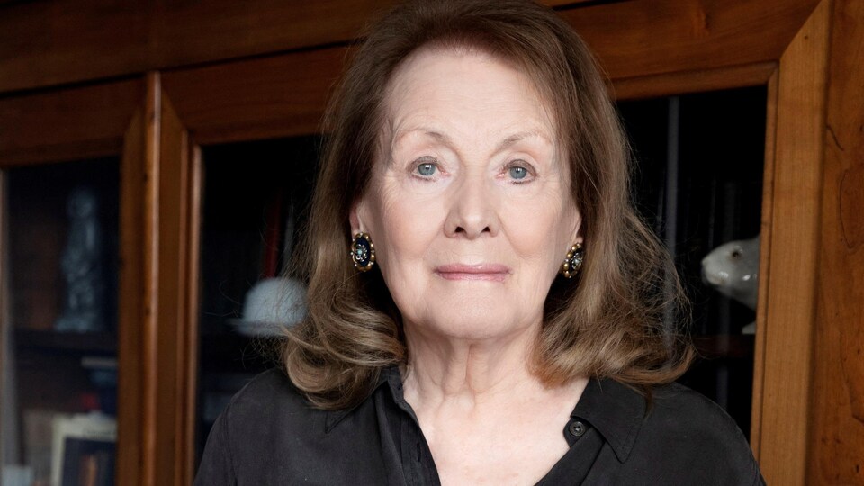 French author Annie Ernaux, the Nobel Prize Laureate in Literature 2022, poses in this undated handout photo. Francesca Mantovani-editions Gallimard/Handout via REUTERS NO RESALES. NO ARCHIVES. THIS IMAGE HAS BEEN SUPPLIED BY A THIRD PARTY.