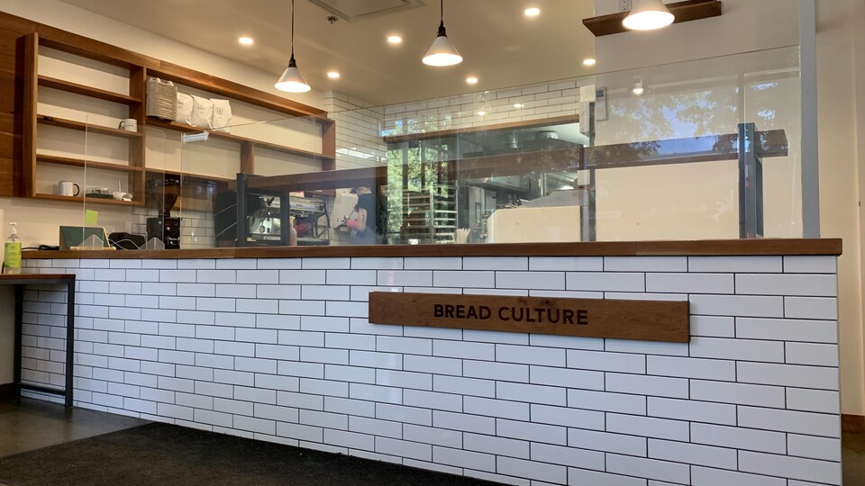 Le comptoir de la boulangerie Bread Culture à Calgary