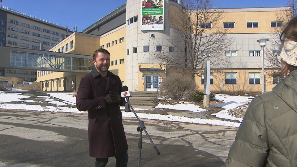 Photo du docteur Yannick Poulin