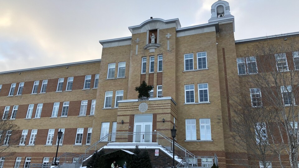 Couvent de LacauSaumon vendre ou détruire RadioCanada.ca