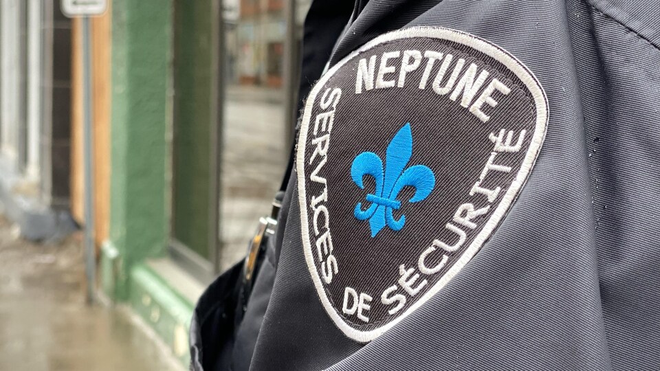 Plusieurs portent l'uniforme de la firme de sécurité Neptune en Mauricie.