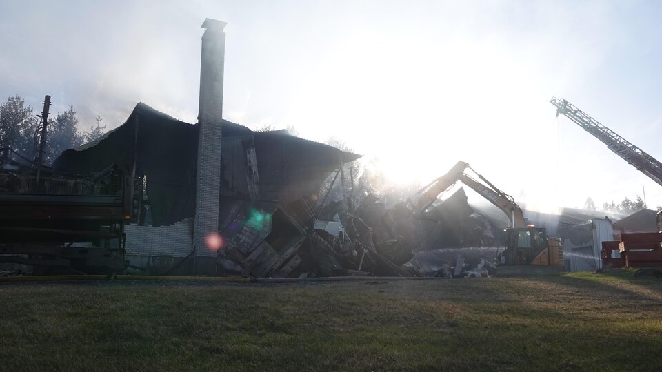 Important incendie à SaintFrançoisXavierdeBrompton RadioCanada.ca