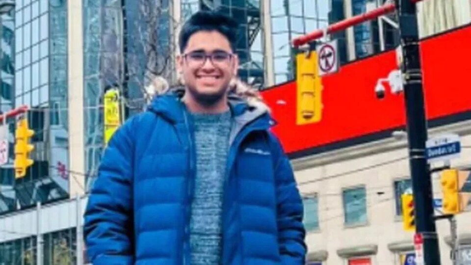 Kartik Vasudev smiles at a photo taken outside Toronto.