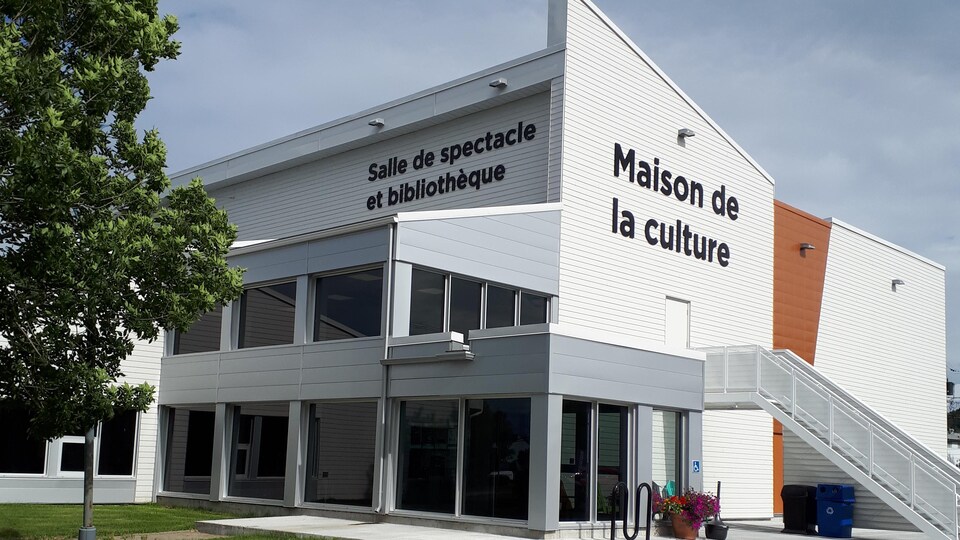 La nouvelle Maison de la culture de Sainte-Anne-des-Monts.