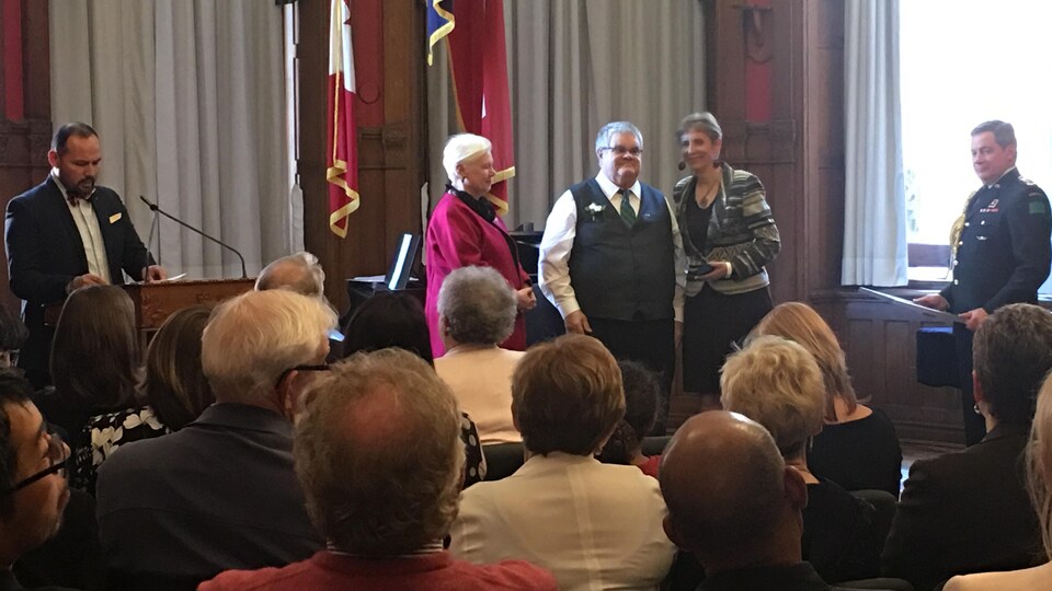 Le récipiendaire de l'Ordre de la Pléiade François Bazinet.