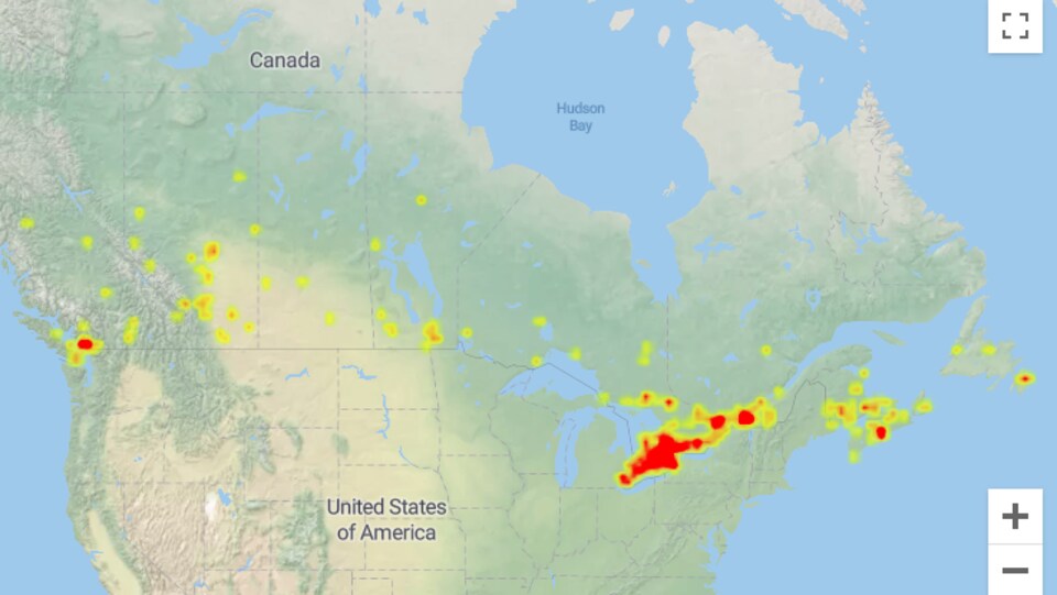 Une carte du Canada montre les pannes concentrées sur les zones urbaines du pays.