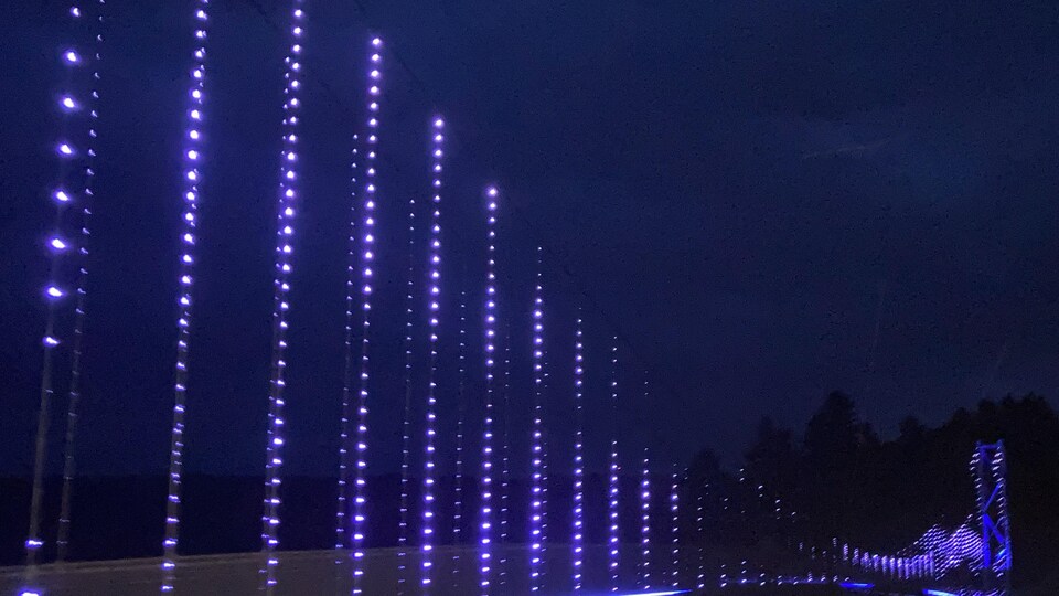 Le pont du Parc de la Gorge de Coaticook illuminé.