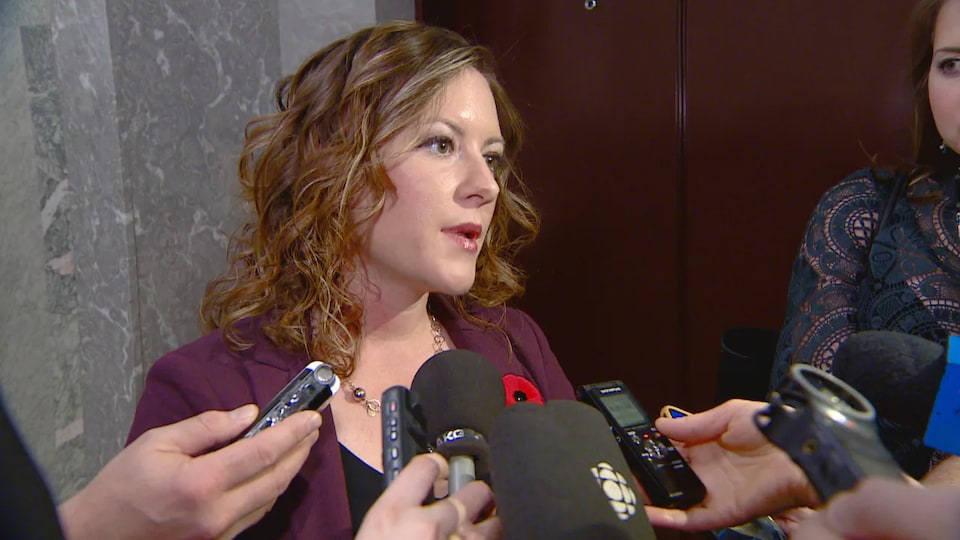 Rebecca Schultz, en point de presse.