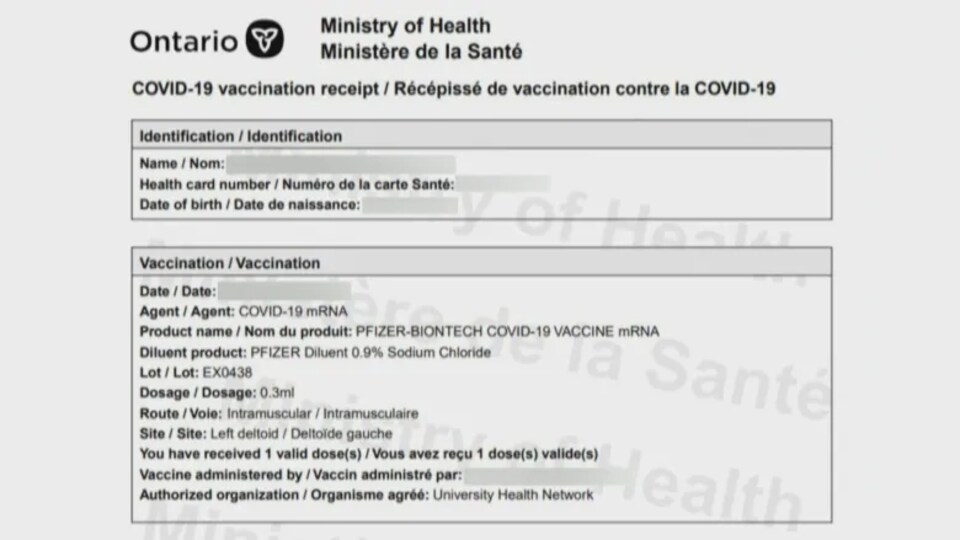 Un exemplaire de récépissé de vaccination ontarien.