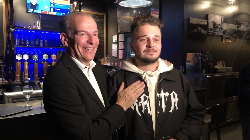 André Bachand et son fils.