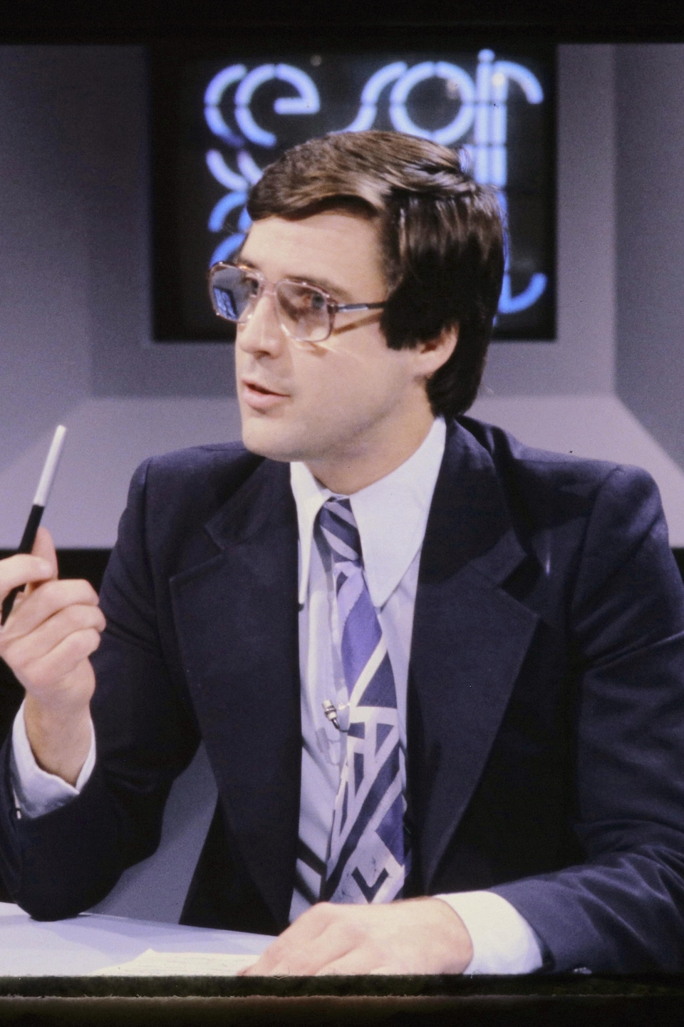 Charles Tisseyre à la barre de l’animation de l’émission Ce soir, en 1981.