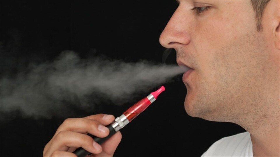 Vapoter gagne en popularité.